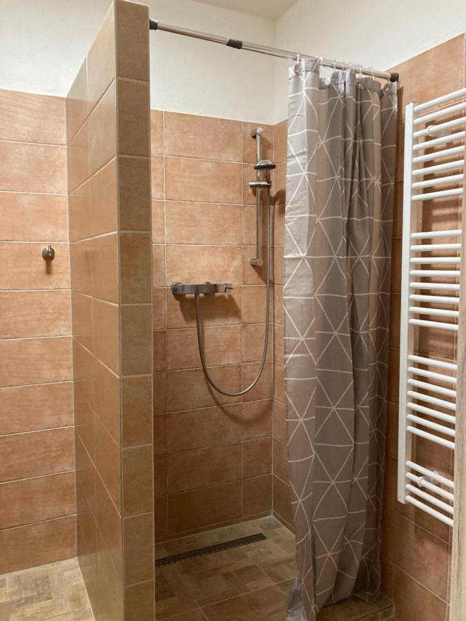 Apartmany S Klimatizaci - Penzion U Kudlacku Pouzdrany Buitenkant foto